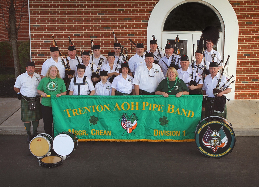 Group Photo at the 2016 Hamilton St. Patrick's' Day Parade